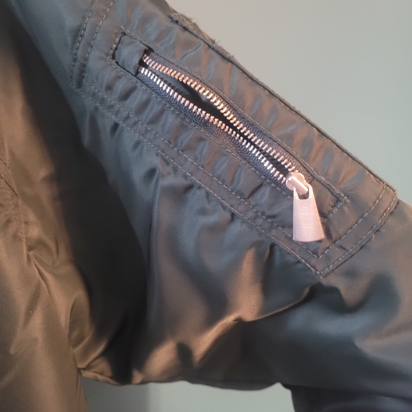 Nwt Sweaty Betty Cityscape Bomber Jacket - Picture 7 of 7